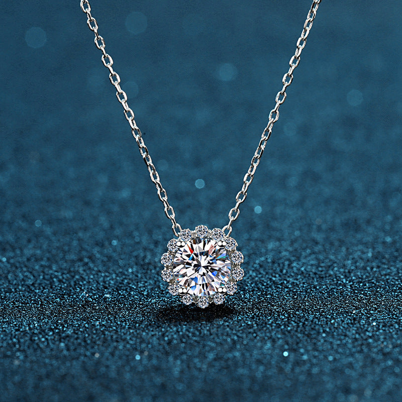 Women's Fashion All Match Moissanite Necklace