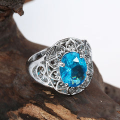 Inlaid Light Blue Drill Hollowed Out Heart Ring Ring For Men And Women