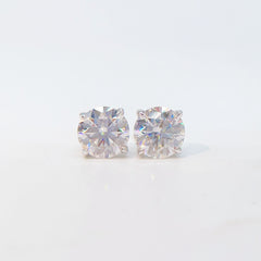 925 Silver Moissanite Stud Earrings Classic Four-claw D Color Single Stone Earrings