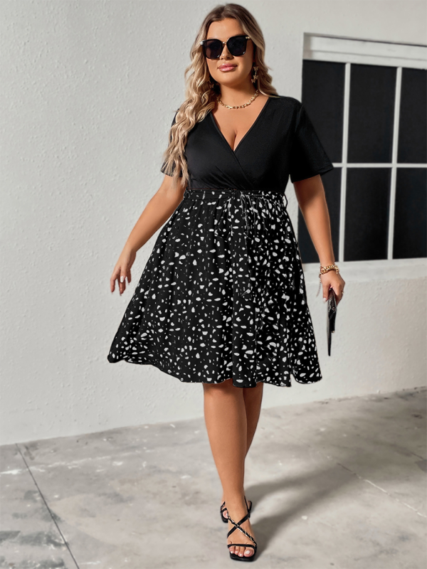 Plus size women's patchwork v-neck short-sleeved strappy pleated dress